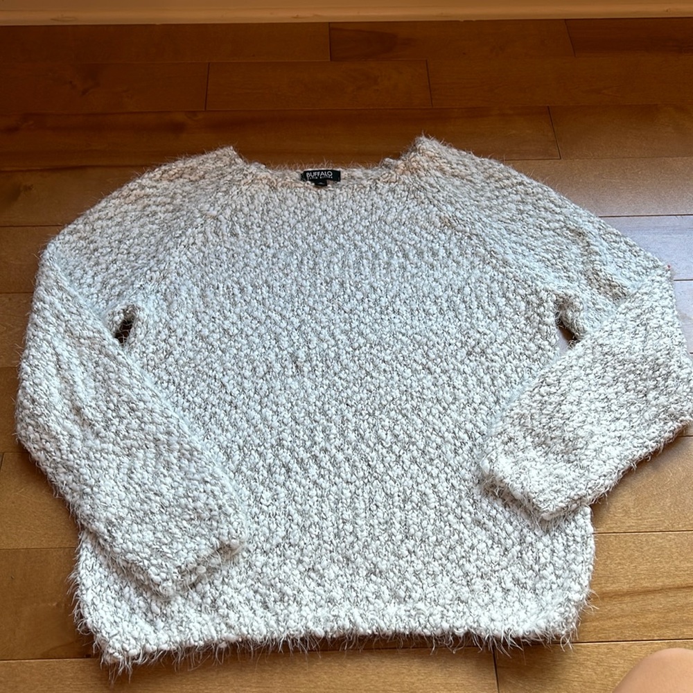 Sweater - Picture 1 of 3